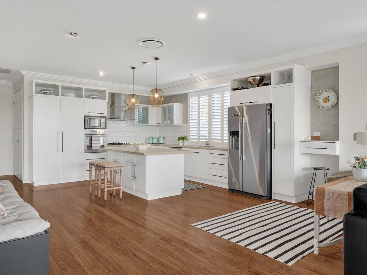 6009 The Boulevard, BENOWA - Thumbnail 12