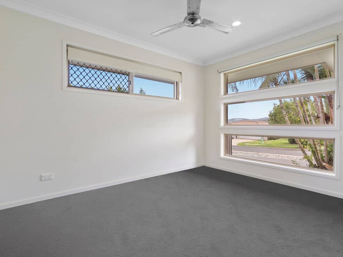 37 Sunridge Circuit, BAHRS SCRUB - Thumbnail 2