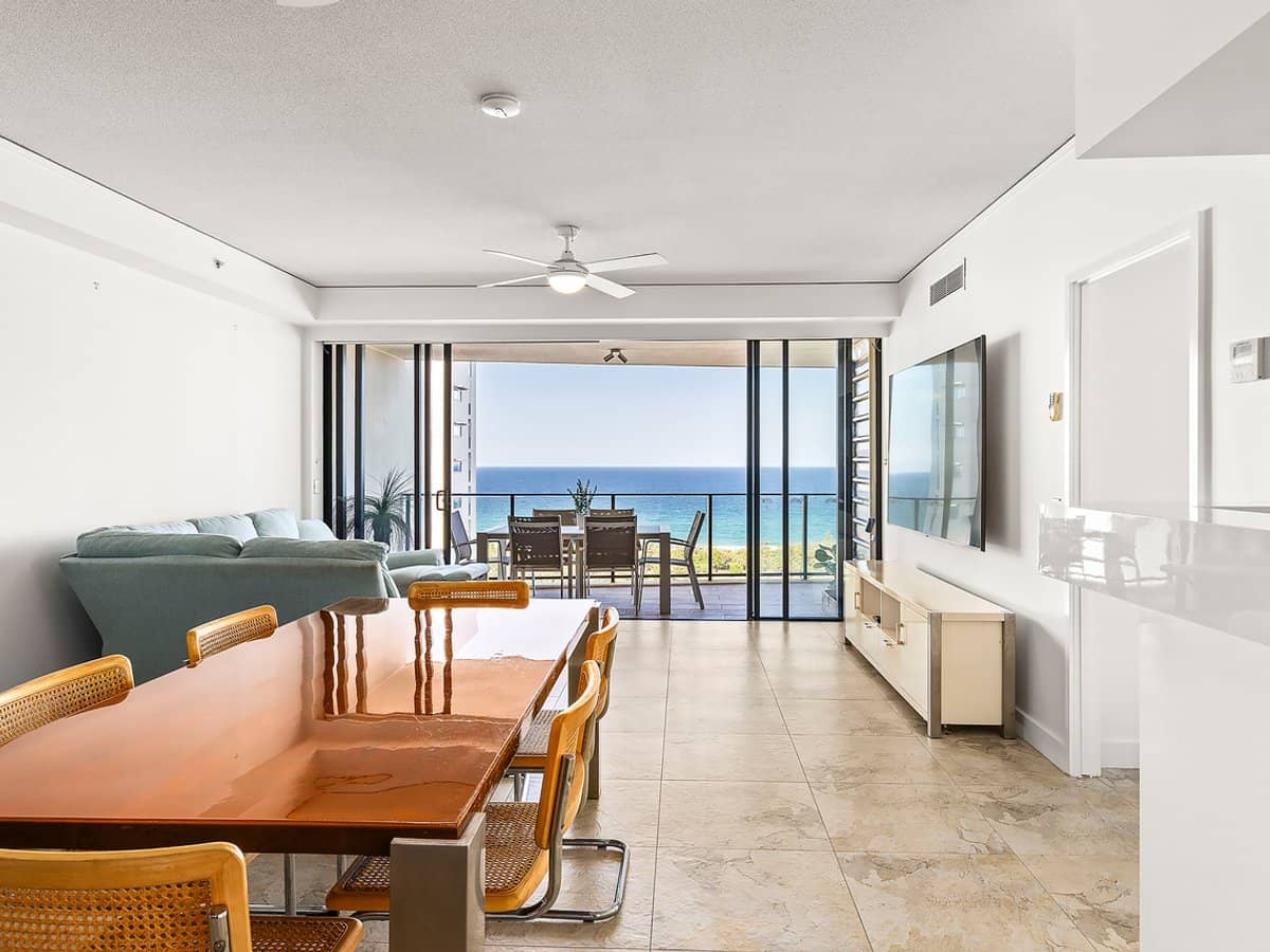 22 Surf Parade, BROADBEACH - Thumbnail 8