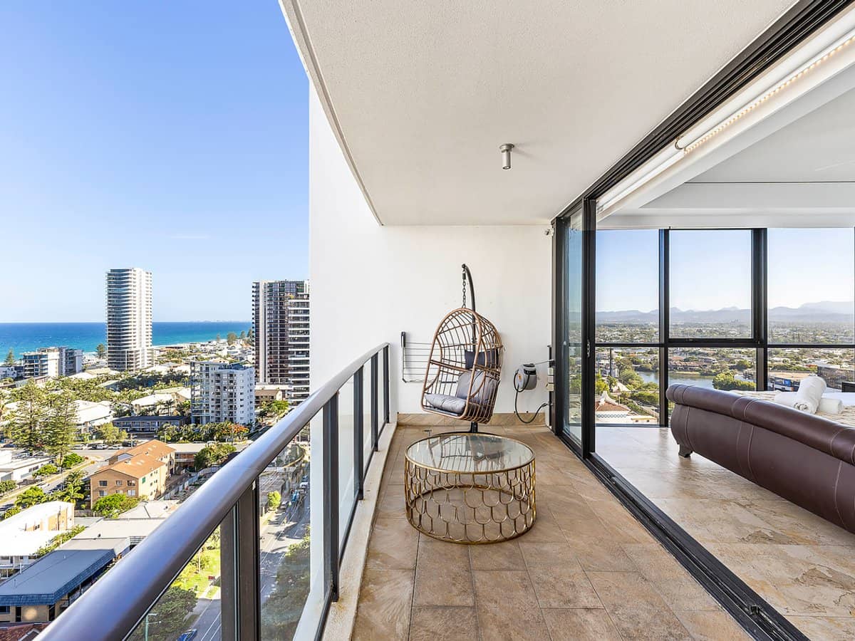 22 Surf Parade, BROADBEACH - Thumbnail 15