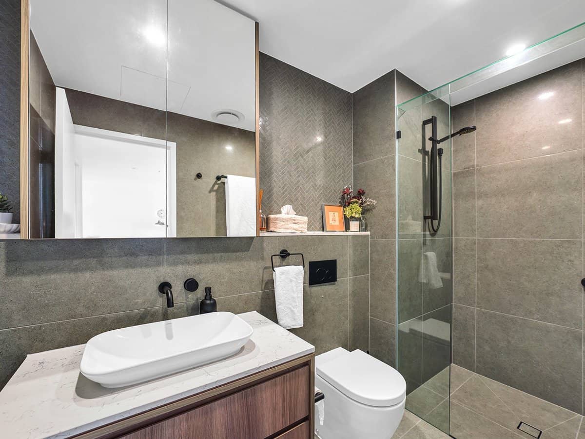 21 Ross Street, BENOWA - Thumbnail 11