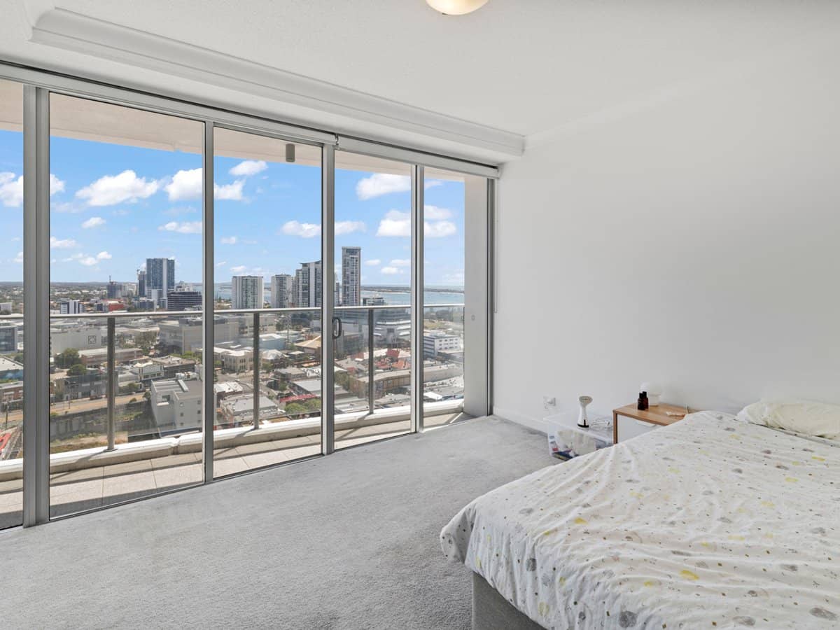 9 Lawson Street, Southport - Thumbnail 4