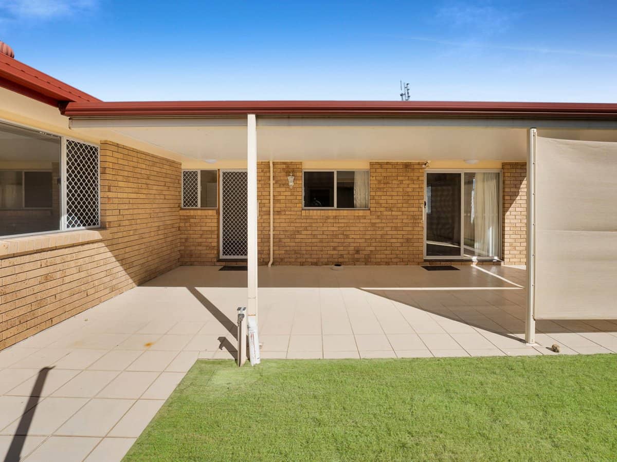 38 Camelot Crescent, Hollywell - Thumbnail 16