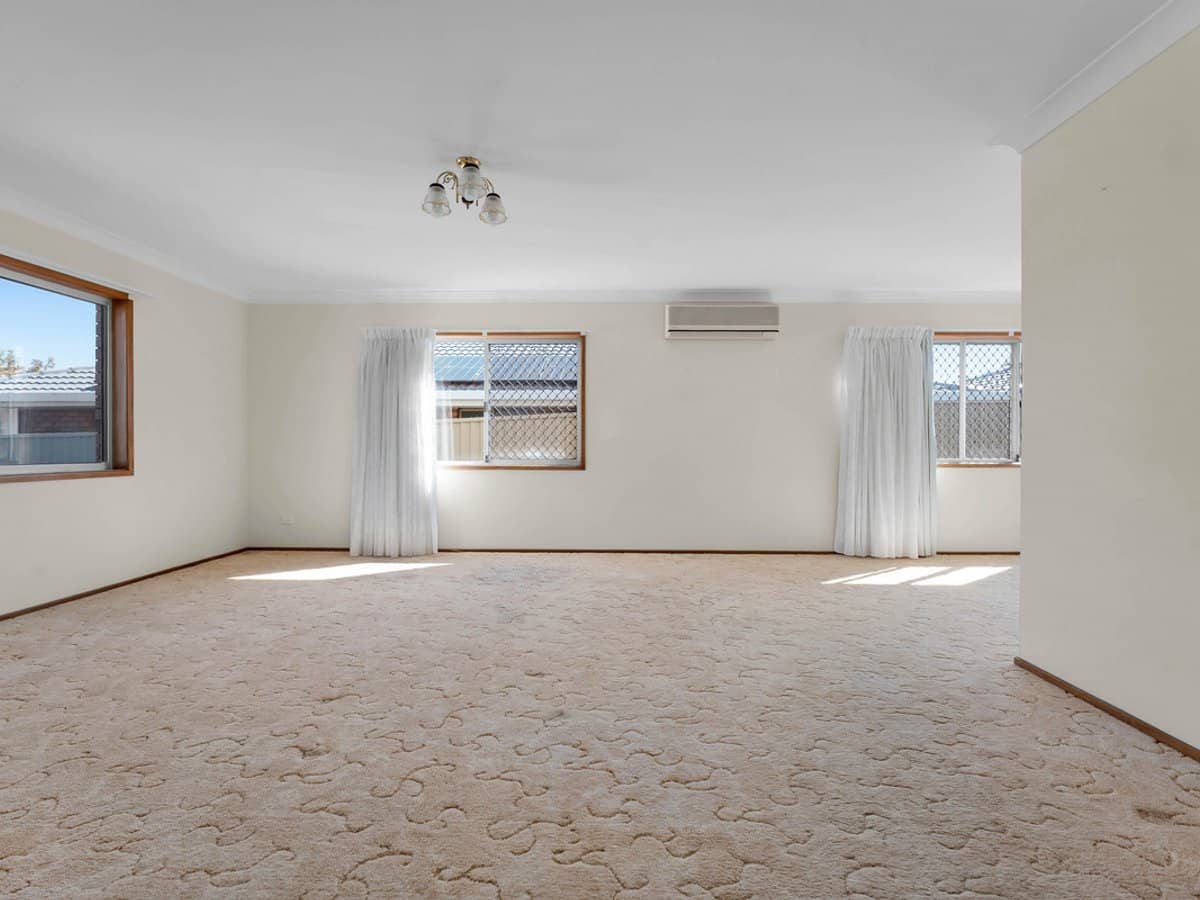 38 Camelot Crescent, Hollywell - Thumbnail 4