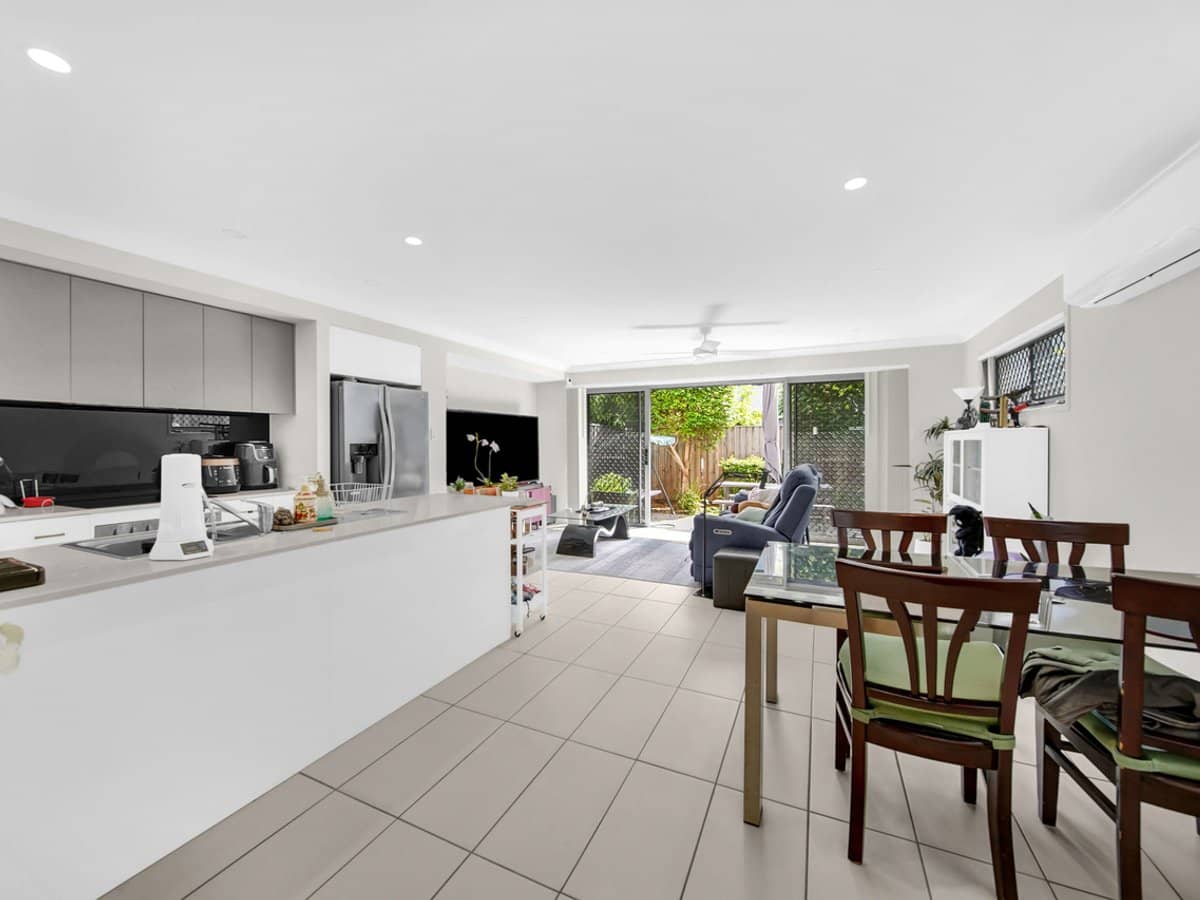36 Cox Road, PIMPAMA - Thumbnail 2