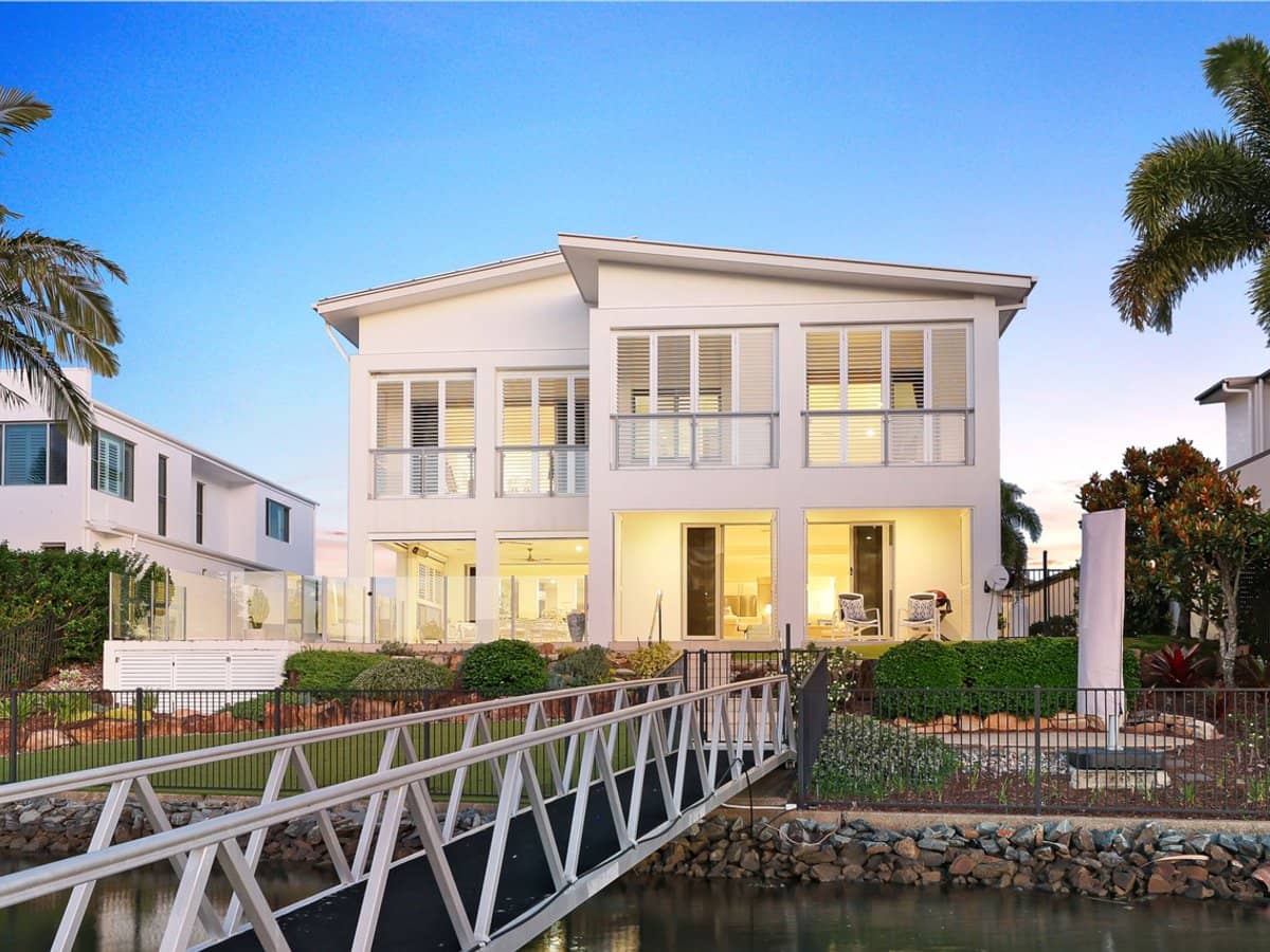 2032 The Circle, Sanctuary Cove - Thumbnail 2