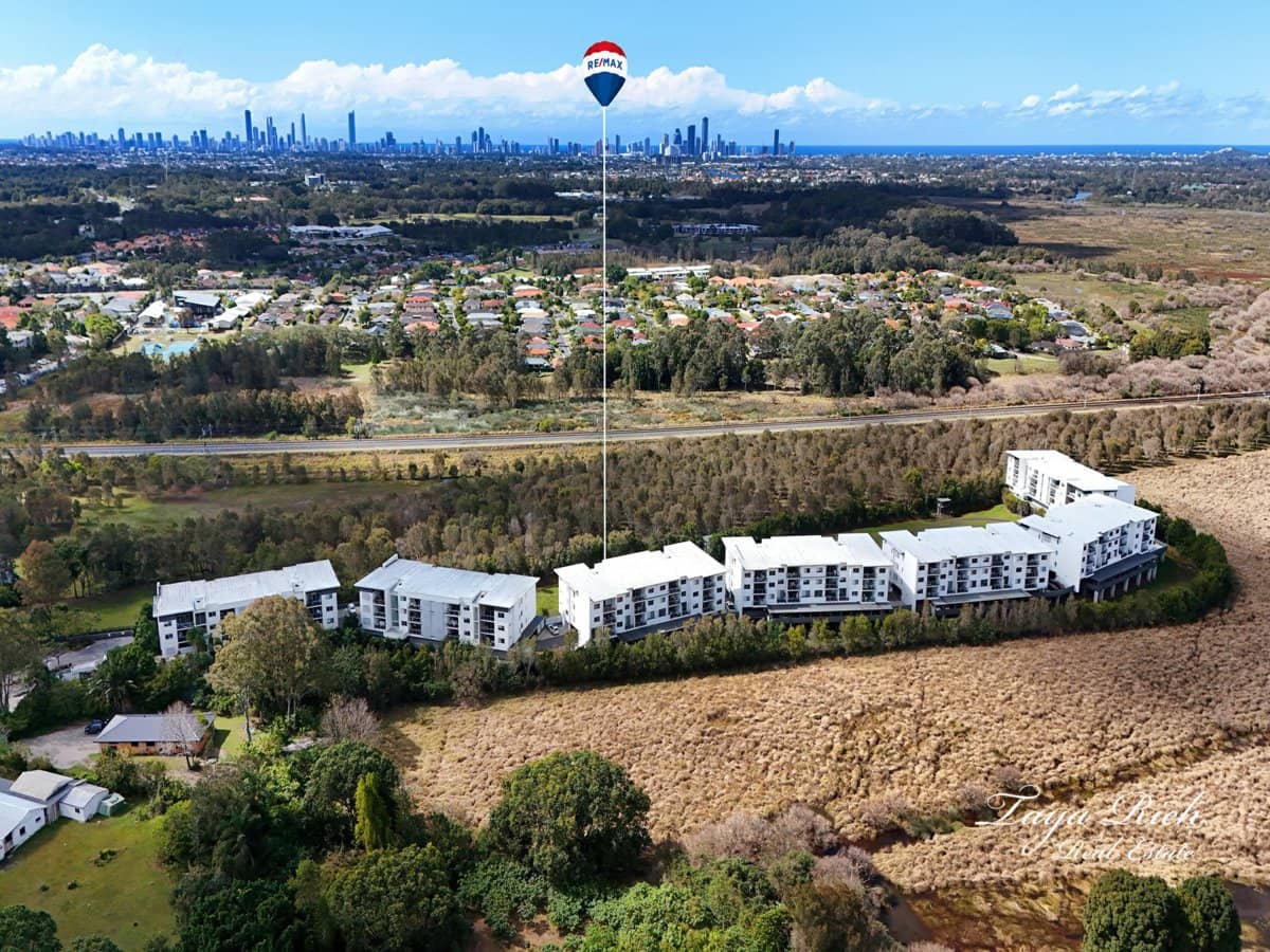 31 Bourton Road, MERRIMAC - Thumbnail 1