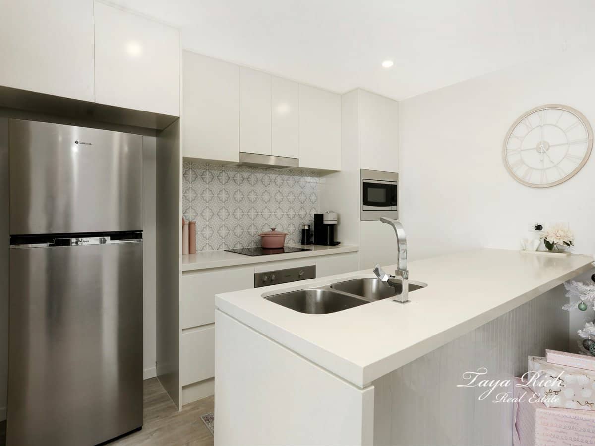 31 Bourton Road, MERRIMAC - Thumbnail 6