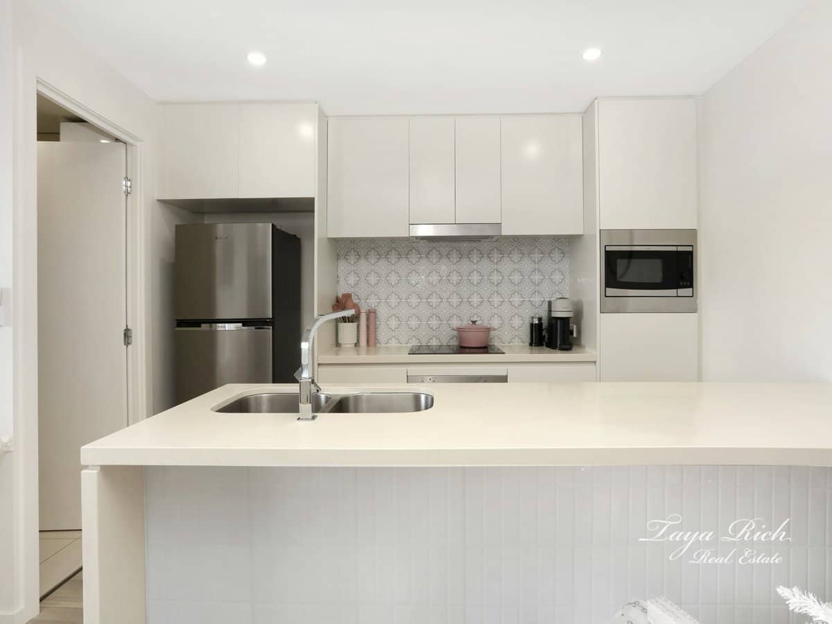 31 Bourton Road, MERRIMAC - Thumbnail 7