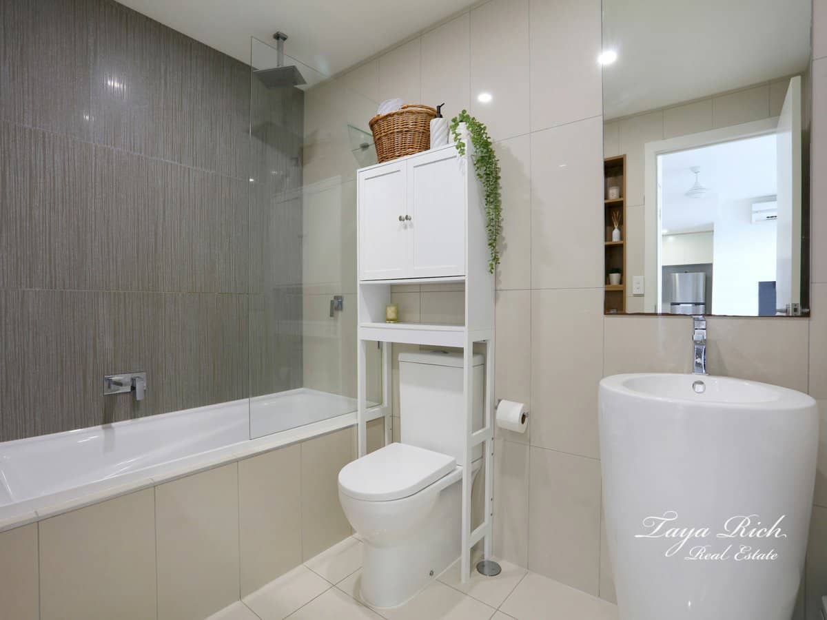 31 Bourton Road, MERRIMAC - Thumbnail 17