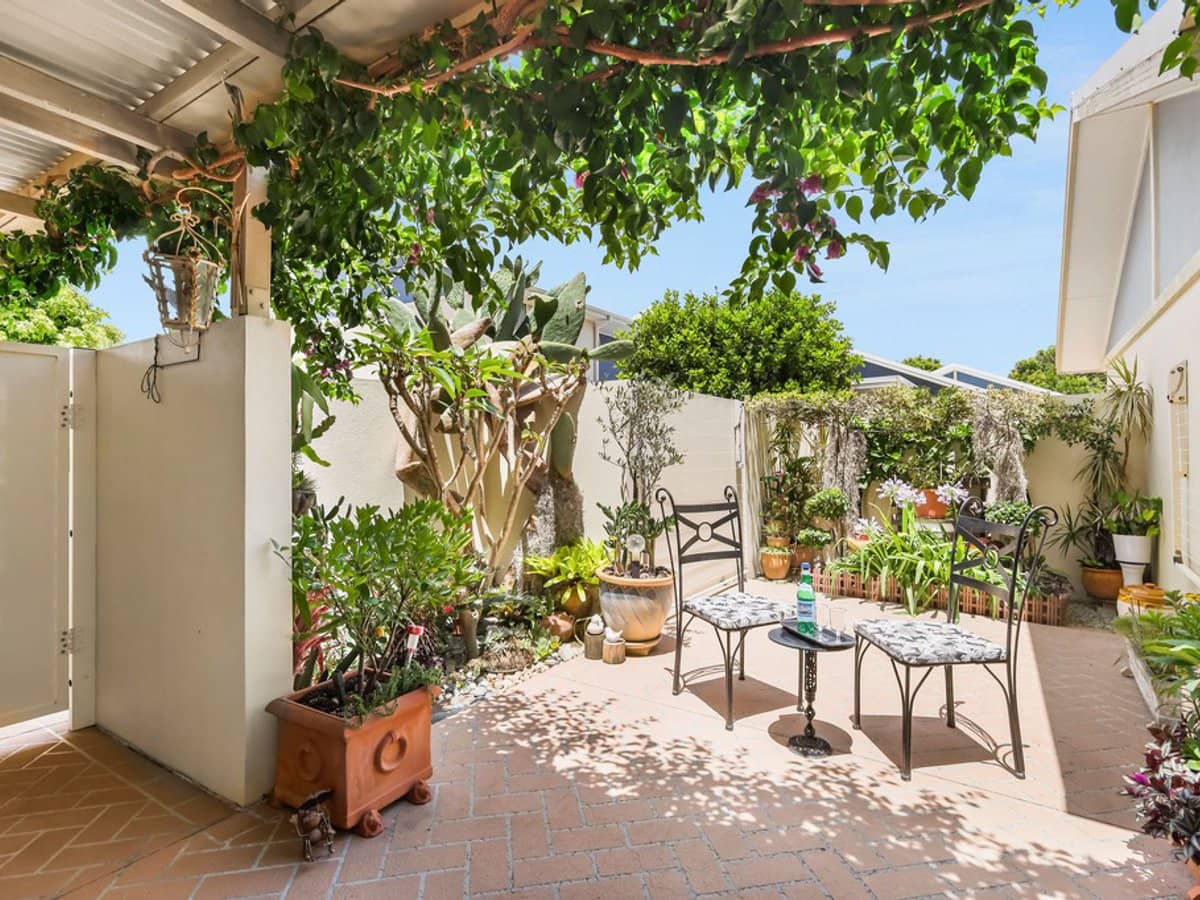 12 Promenade Avenue, ROBINA - Thumbnail 1