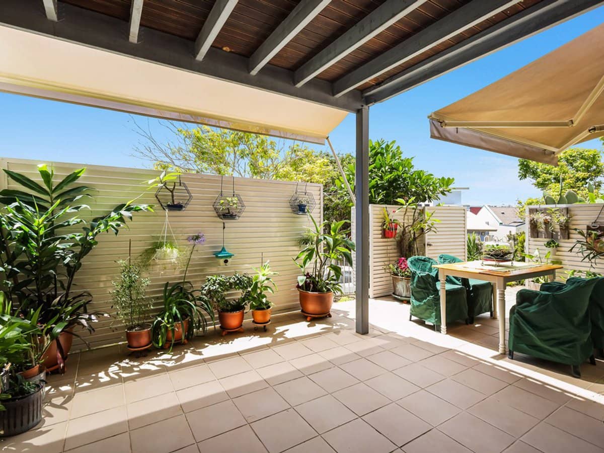 12 Promenade Avenue, ROBINA - Thumbnail 2