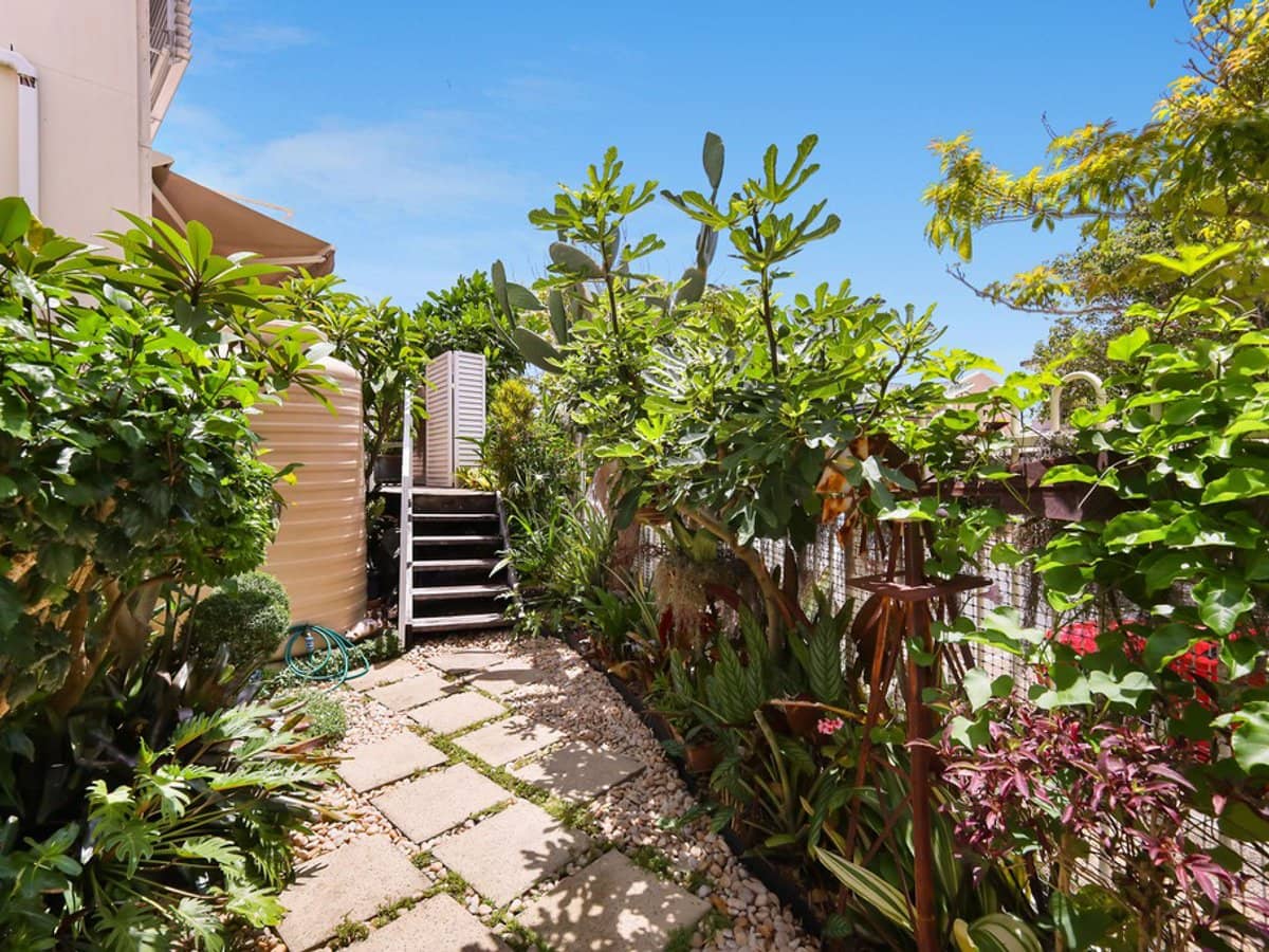 12 Promenade Avenue, ROBINA - Thumbnail 7