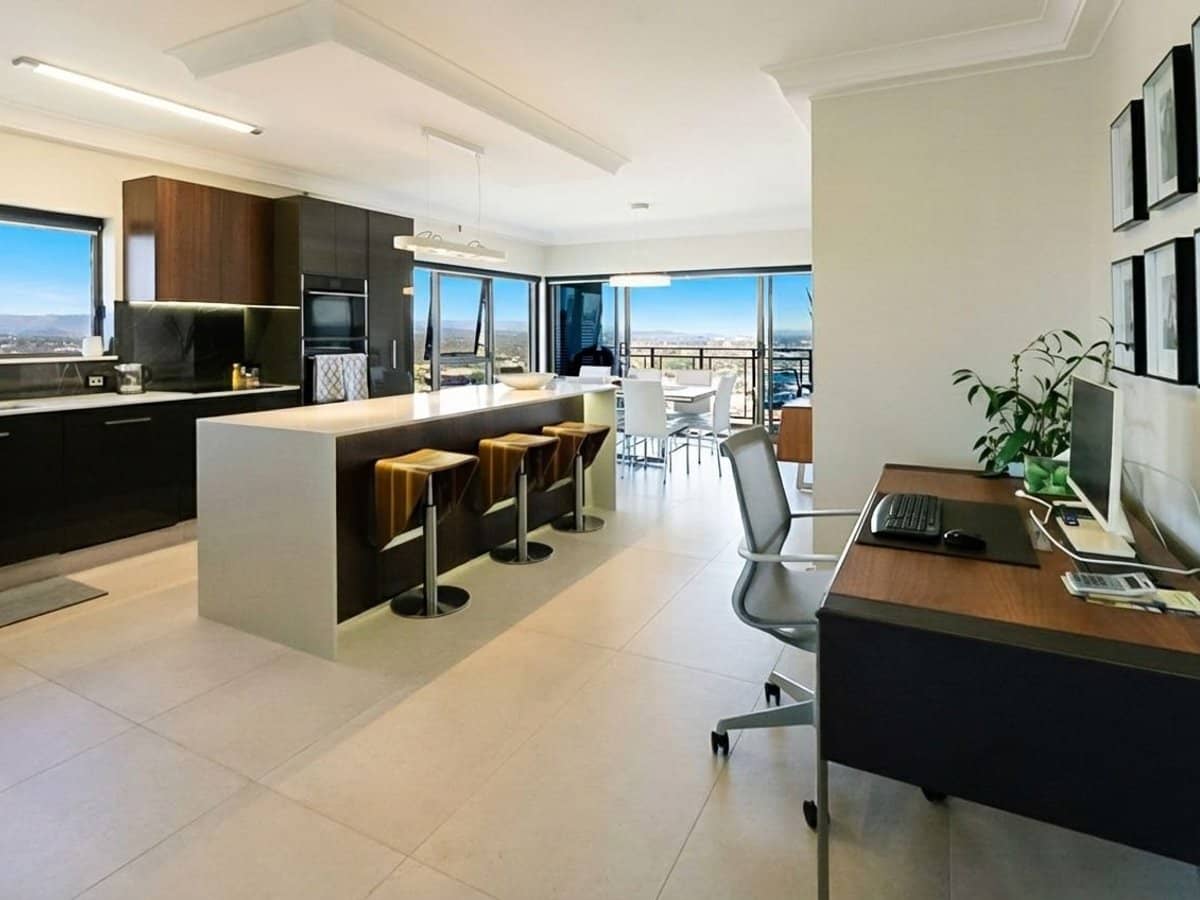8 Admiralty Drive, Surfers Paradise - Thumbnail 4