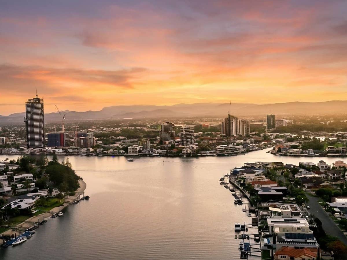 8 Admiralty Drive, Surfers Paradise - Thumbnail 25