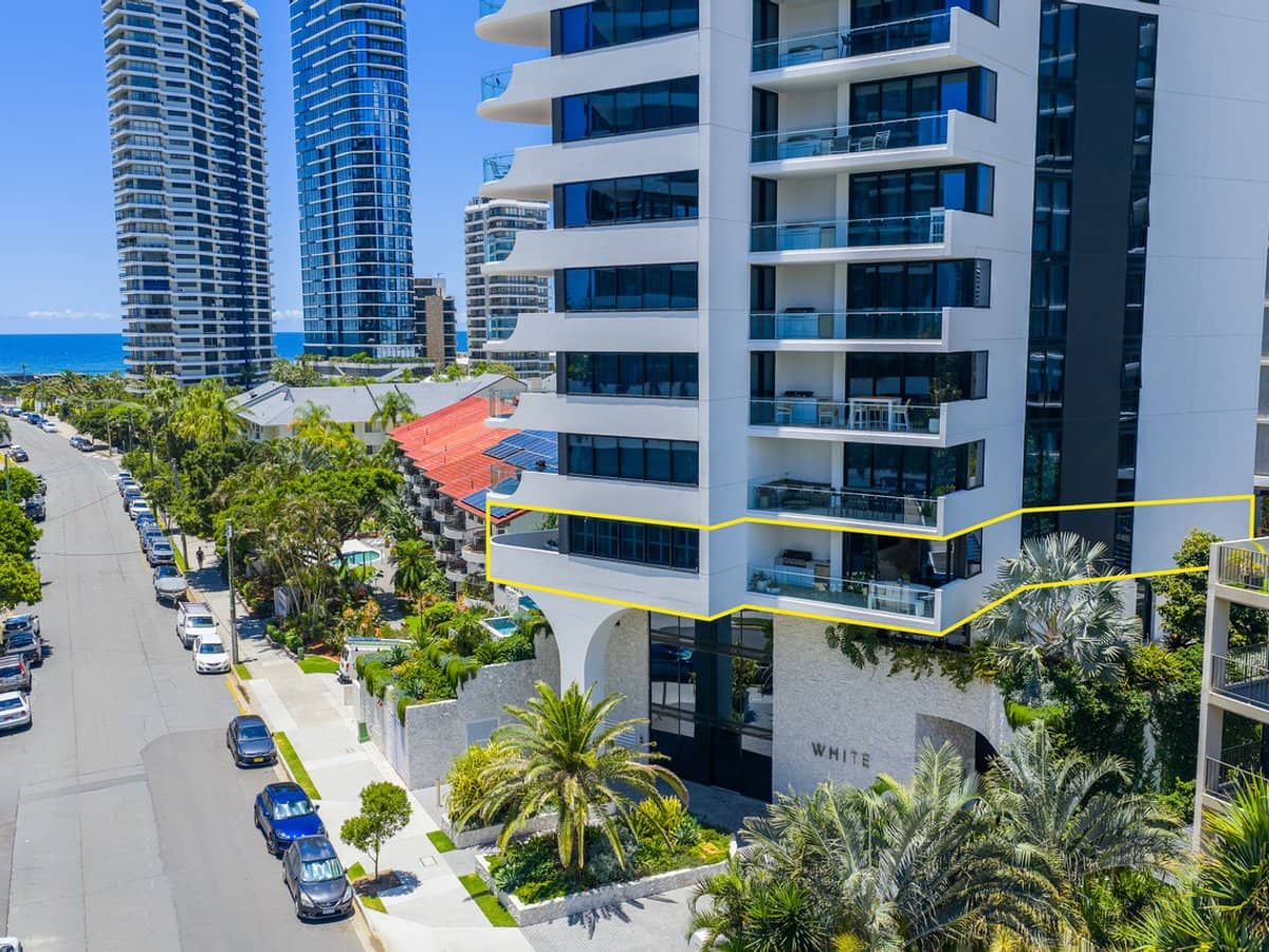 24 Woodroffe Avenue, Main Beach - Thumbnail 1