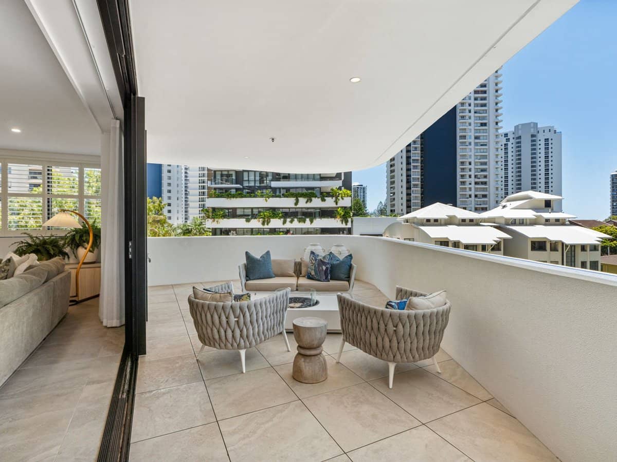 24 Woodroffe Avenue, Main Beach - Thumbnail 12