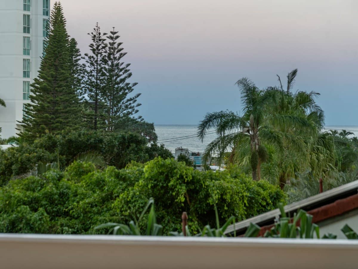 24 Woodroffe Avenue, Main Beach - Thumbnail 13
