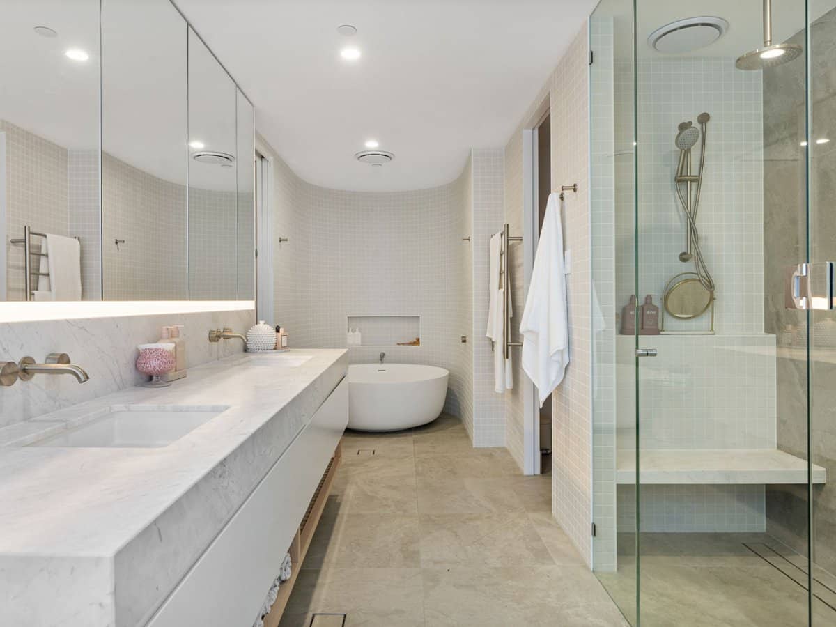 24 Woodroffe Avenue, Main Beach - Thumbnail 17