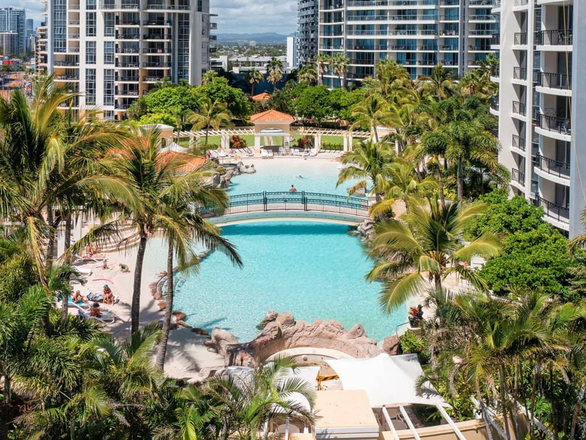 23 Ferny Avenue, Surfers Paradise - Thumbnail 1