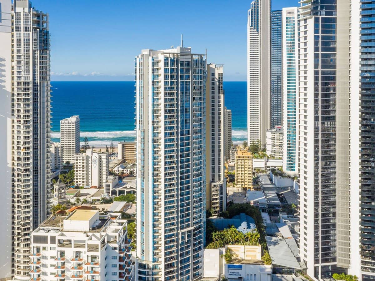 23 Ferny Avenue, Surfers Paradise - Thumbnail 3