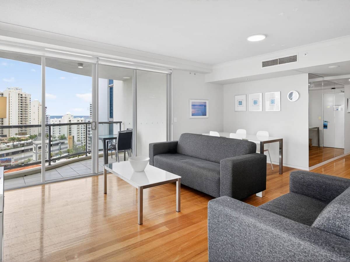 23 Ferny Avenue, Surfers Paradise - Thumbnail 9