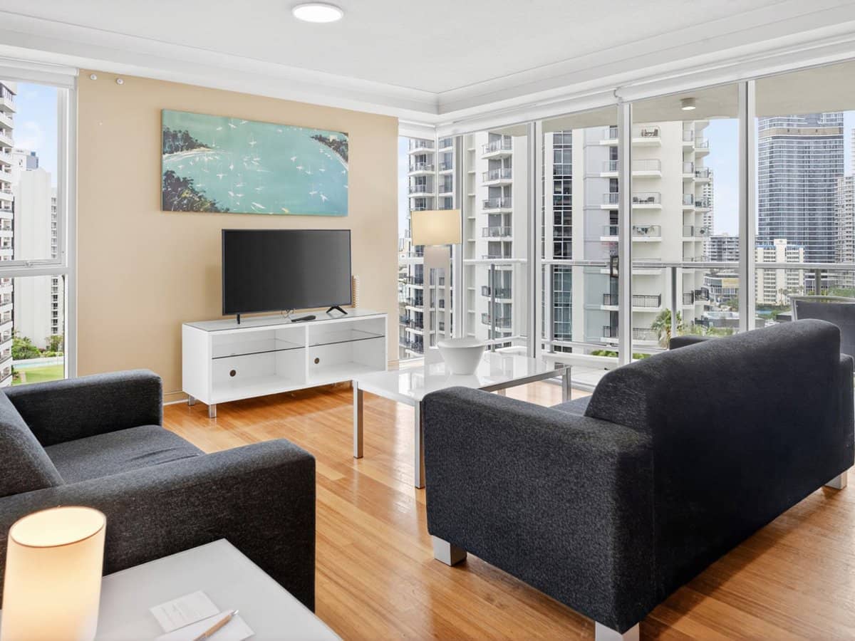 23 Ferny Avenue, Surfers Paradise - Thumbnail 11