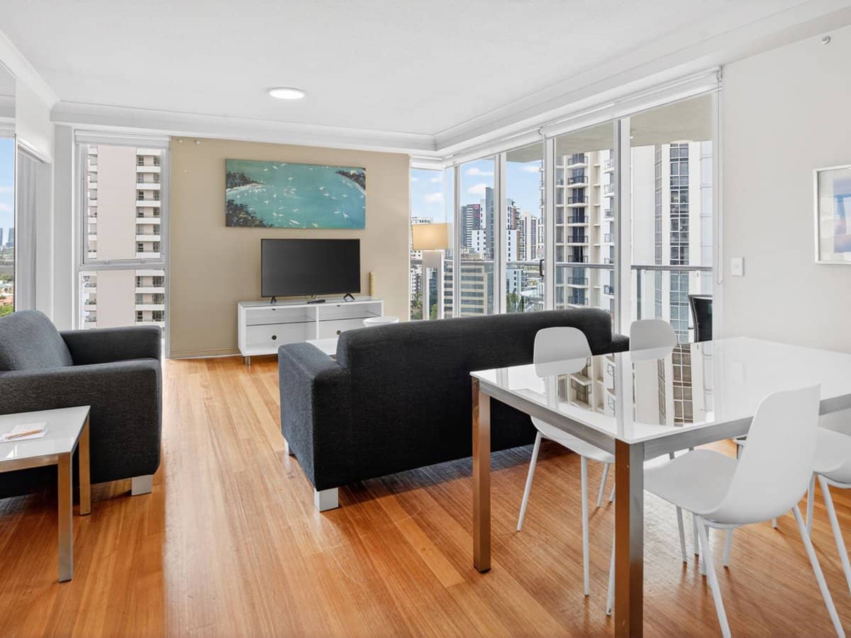 23 Ferny Avenue, Surfers Paradise - Thumbnail 12