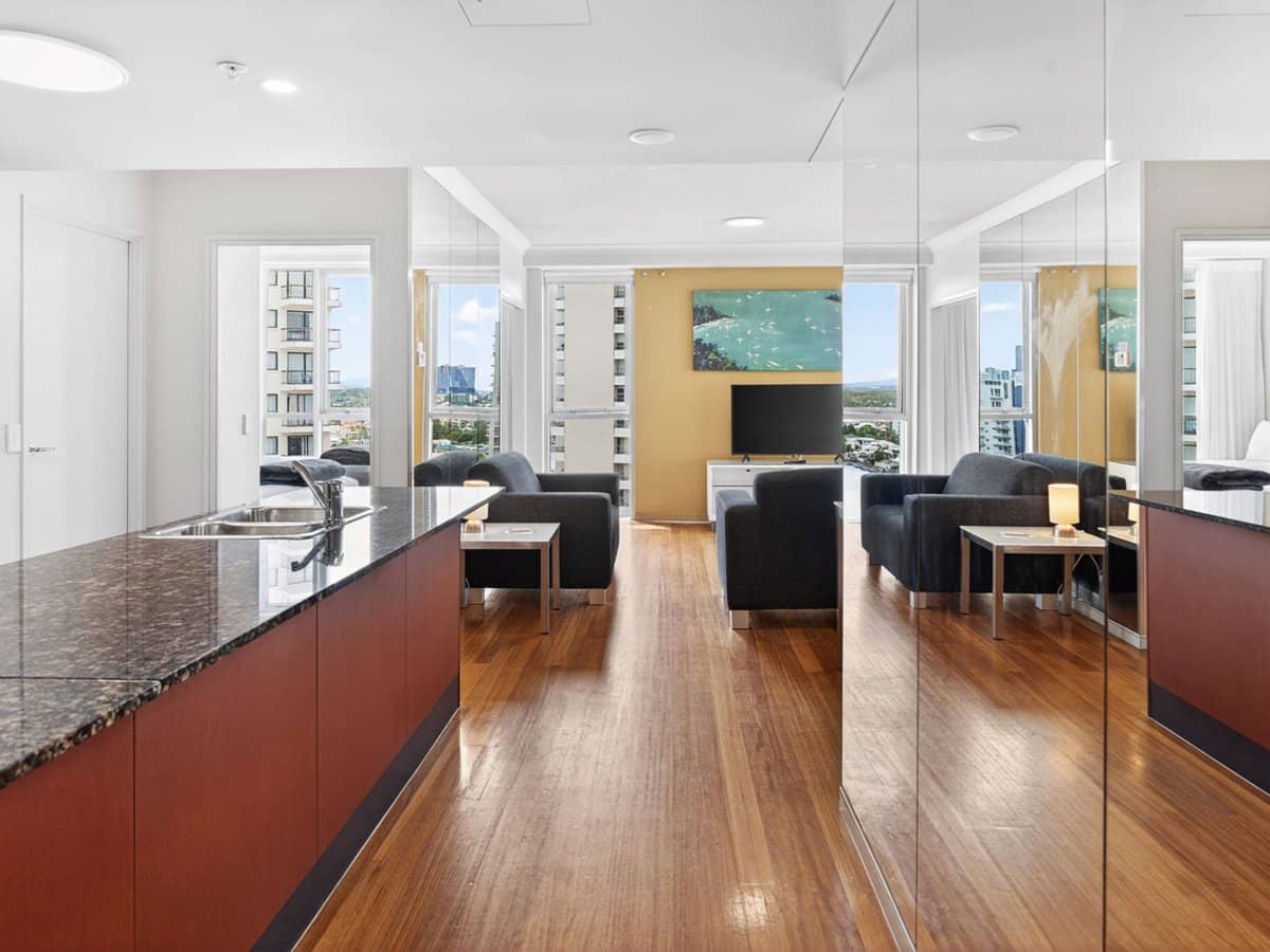 23 Ferny Avenue, Surfers Paradise - Thumbnail 16