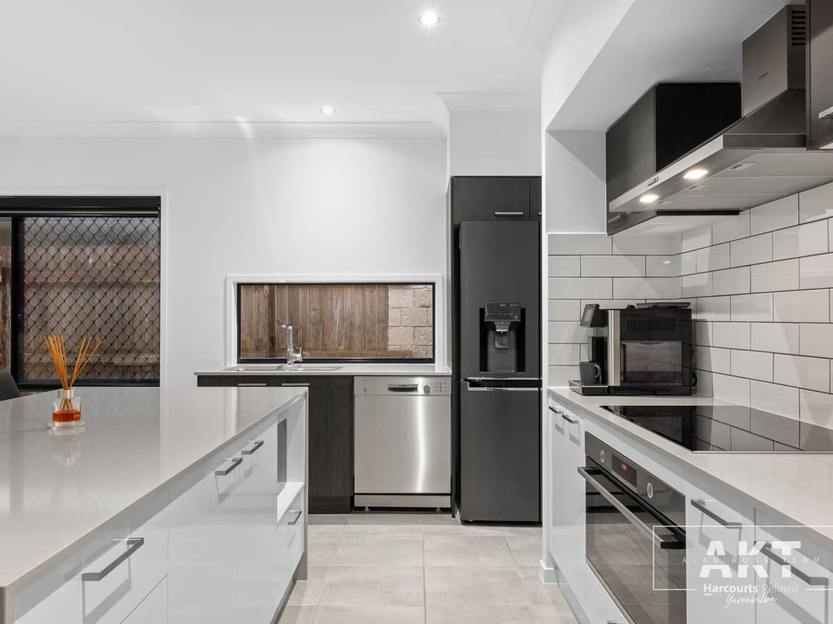 116 Expedition Road, YARRABILBA - Thumbnail 2