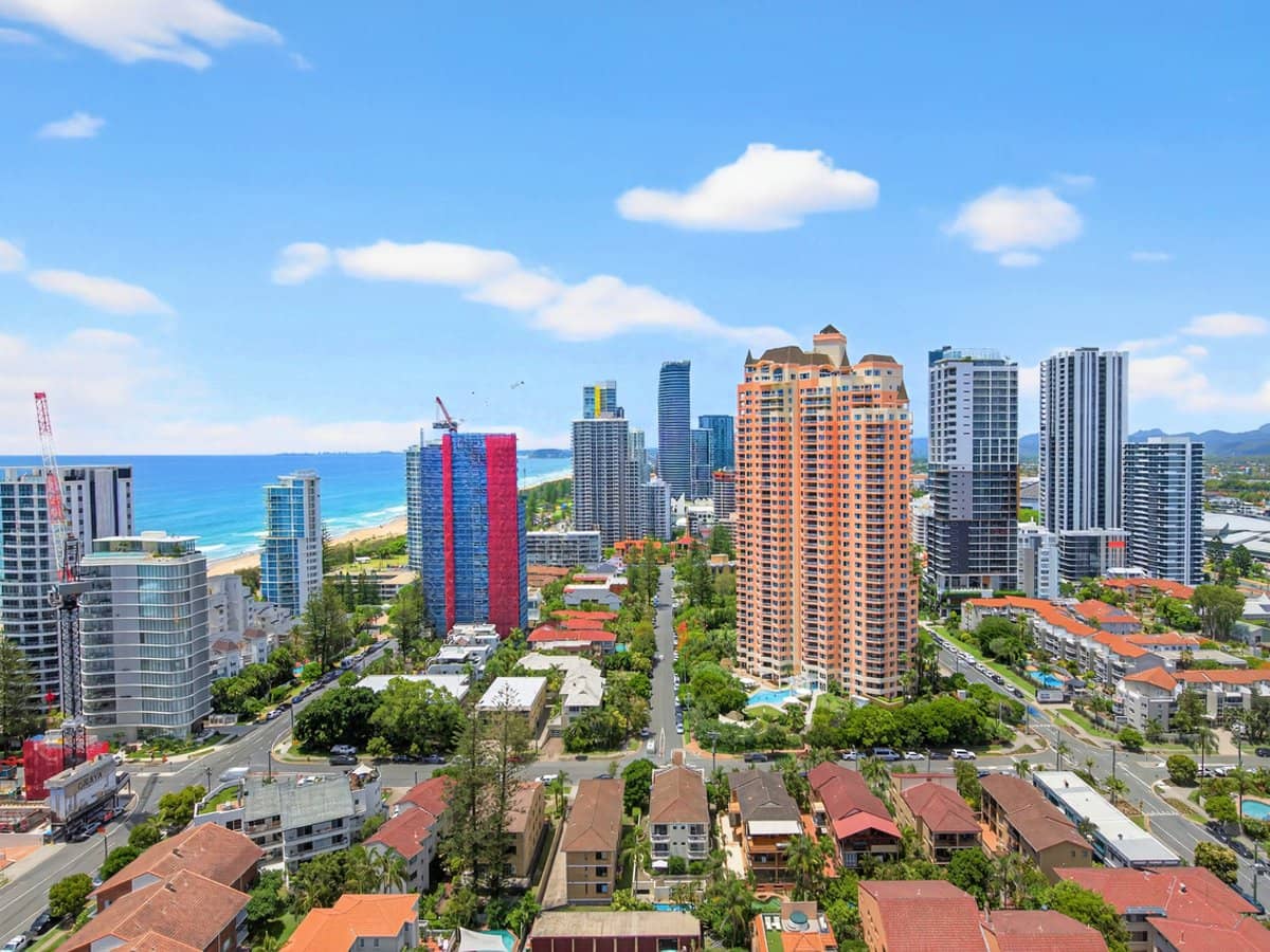 101/18 Chelsea Avenue, BROADBEACH - Thumbnail 6