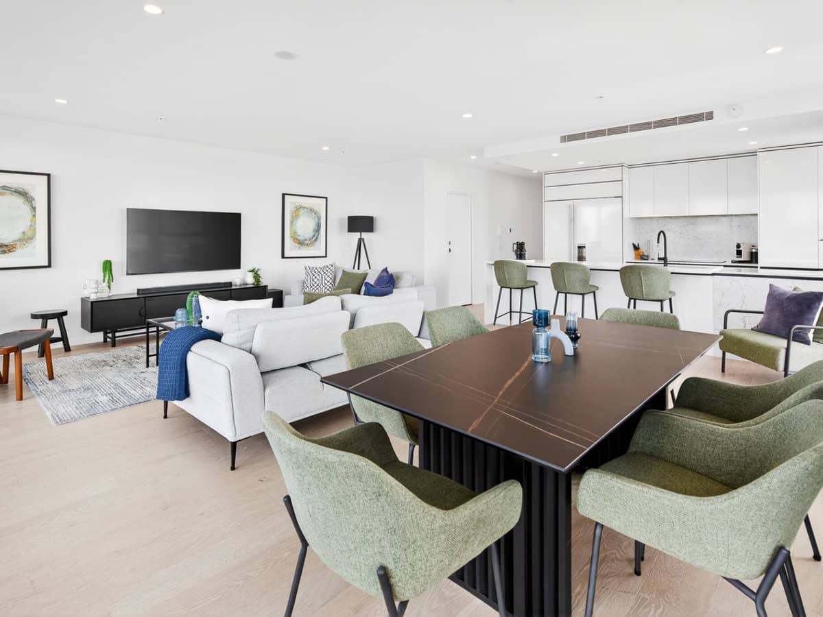 101/18 Chelsea Avenue, BROADBEACH - Thumbnail 10