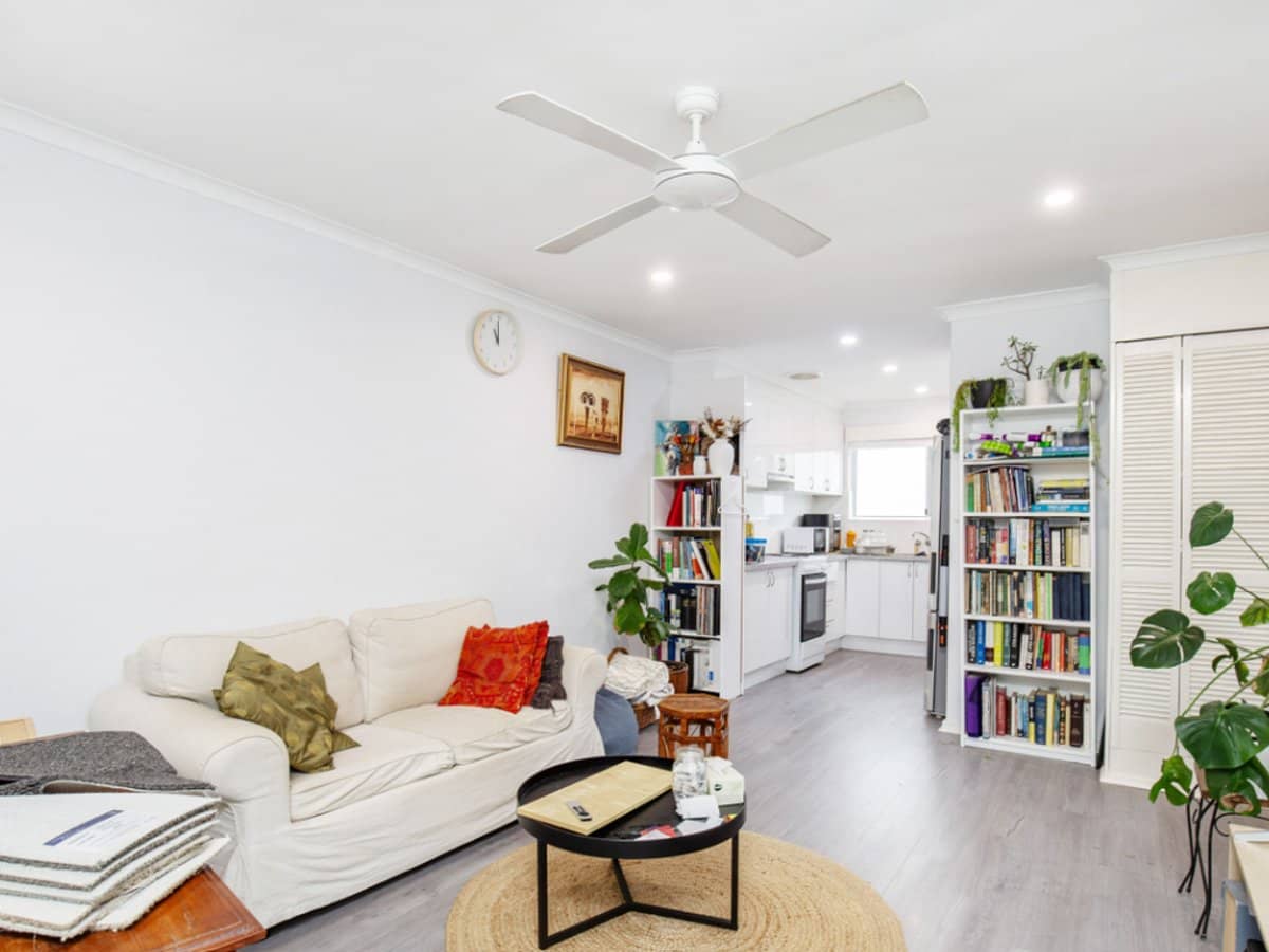 9 Monaco Street, SURFERS PARADISE - Thumbnail 1