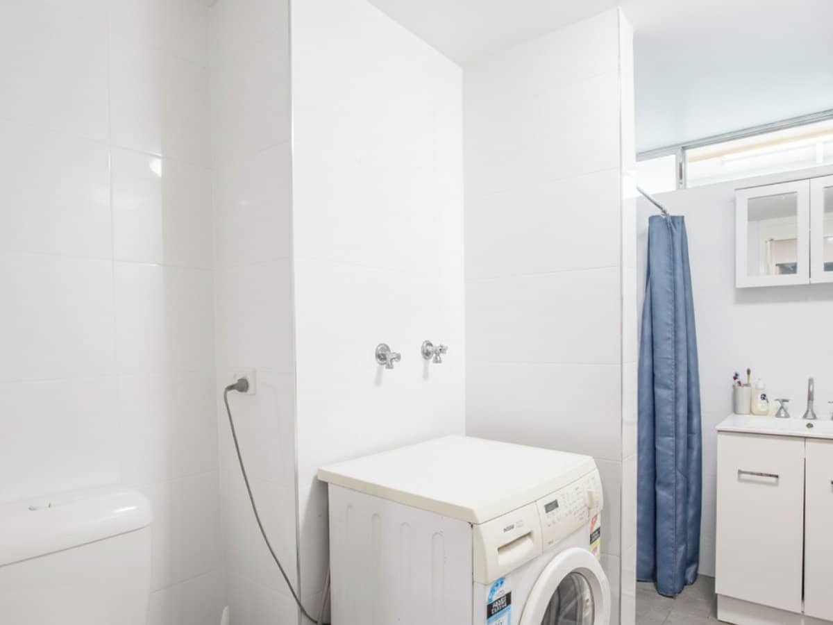 9 Monaco Street, SURFERS PARADISE - Thumbnail 6