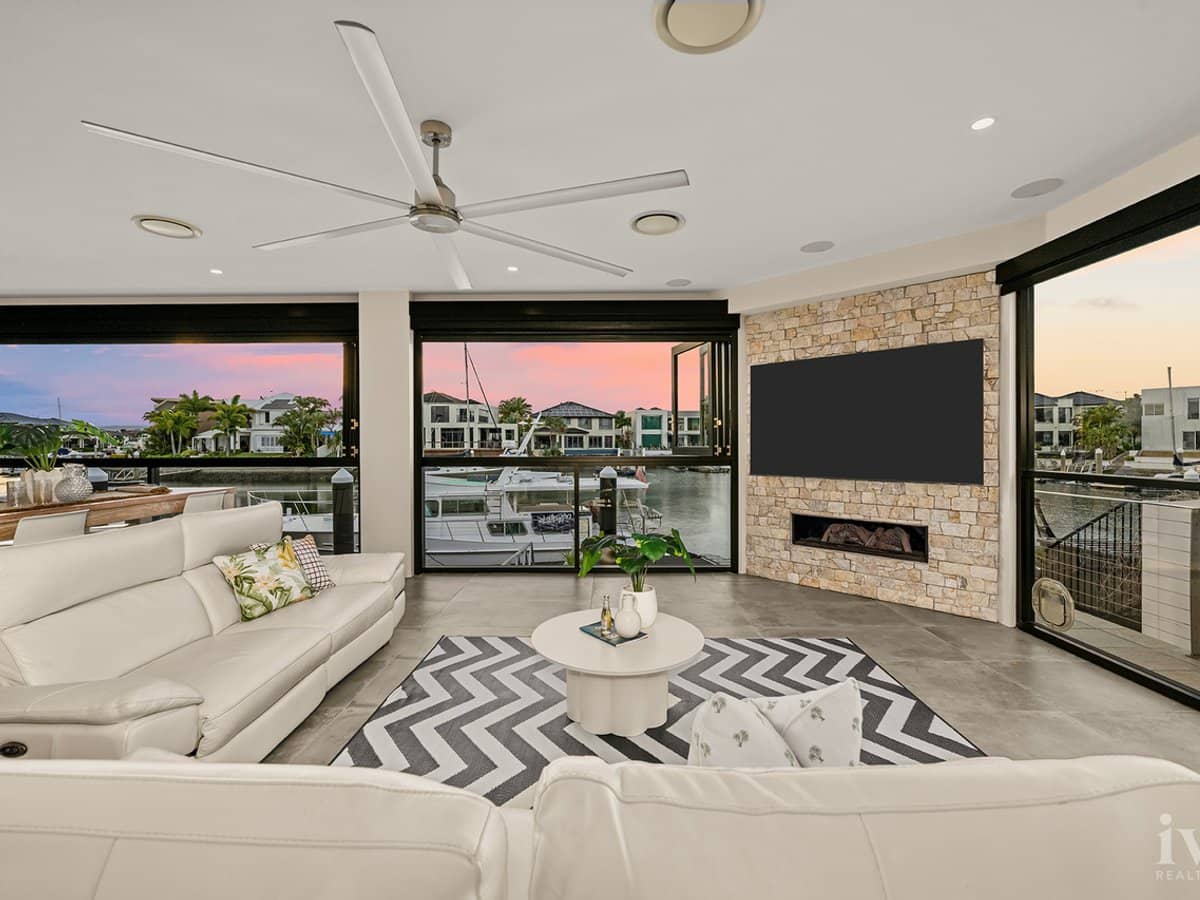 23 King Charles Drive, Sovereign Islands - Thumbnail 7