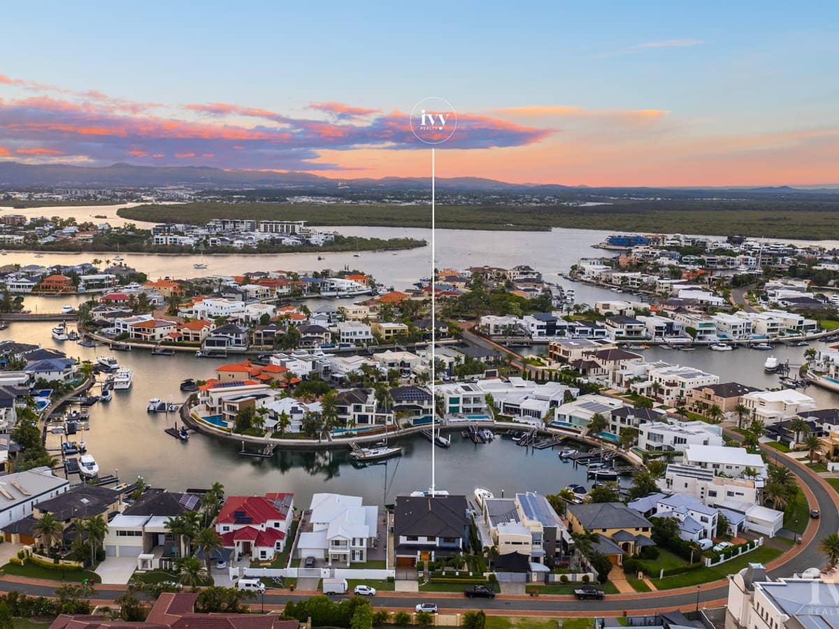 23 King Charles Drive, Sovereign Islands - Thumbnail 27