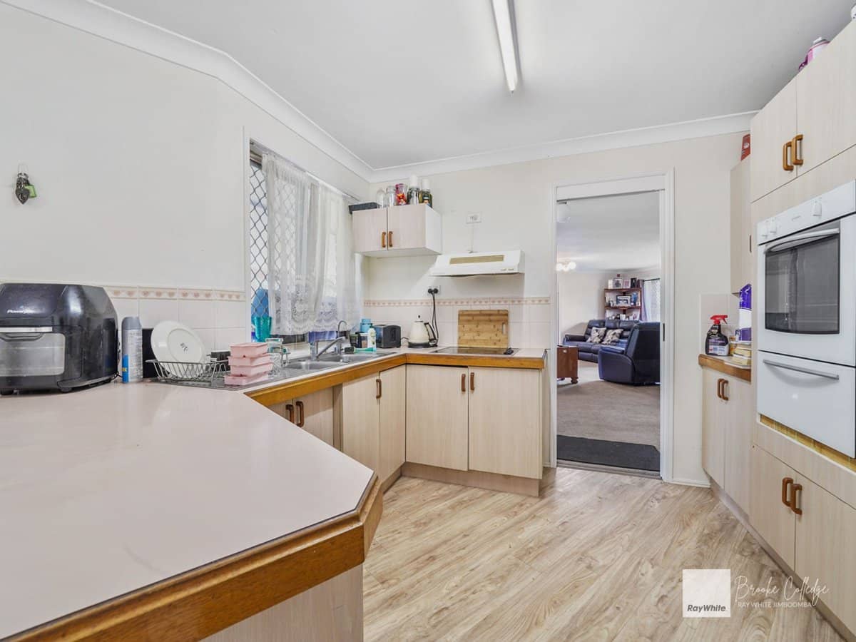 25 Mewing Court, Windaroo - Thumbnail 3