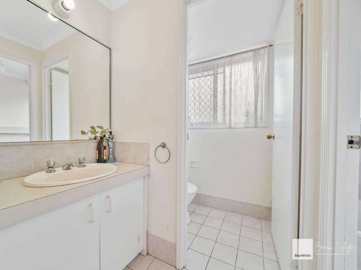 25 Mewing Court, Windaroo - Thumbnail 9