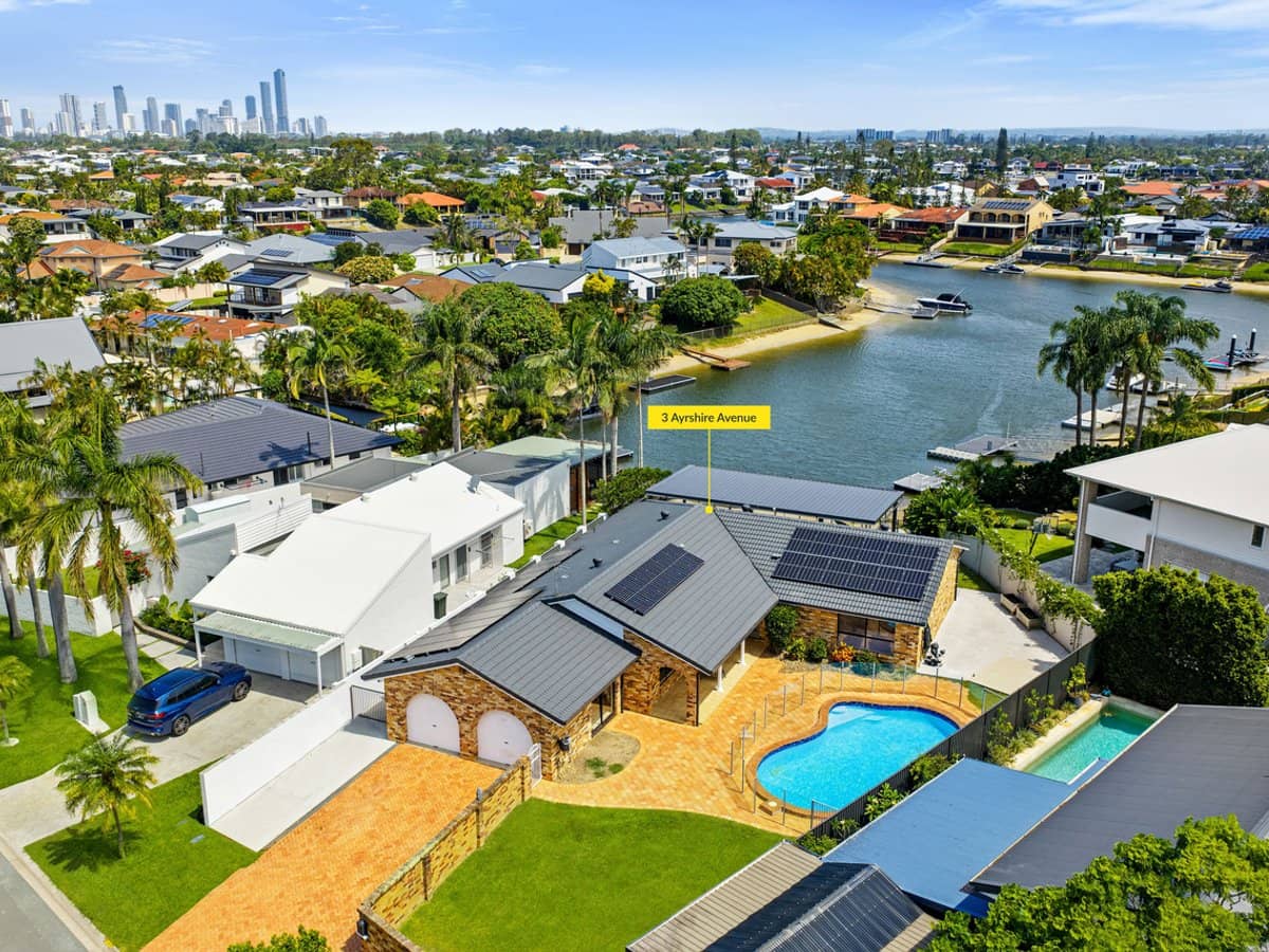 3 Ayrshire Avenue, Benowa Waters - Thumbnail 1