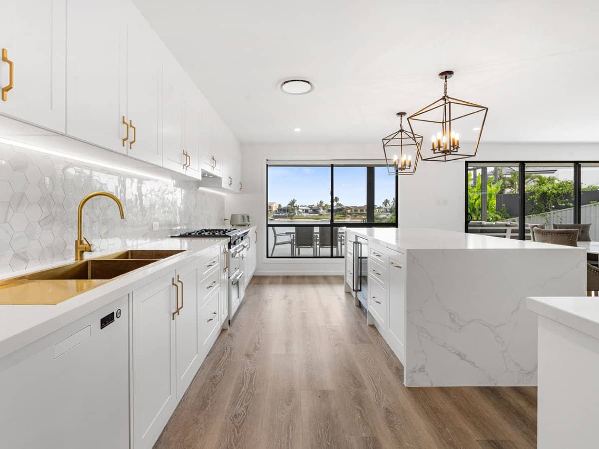 3 Ayrshire Avenue, Benowa Waters - Thumbnail 8