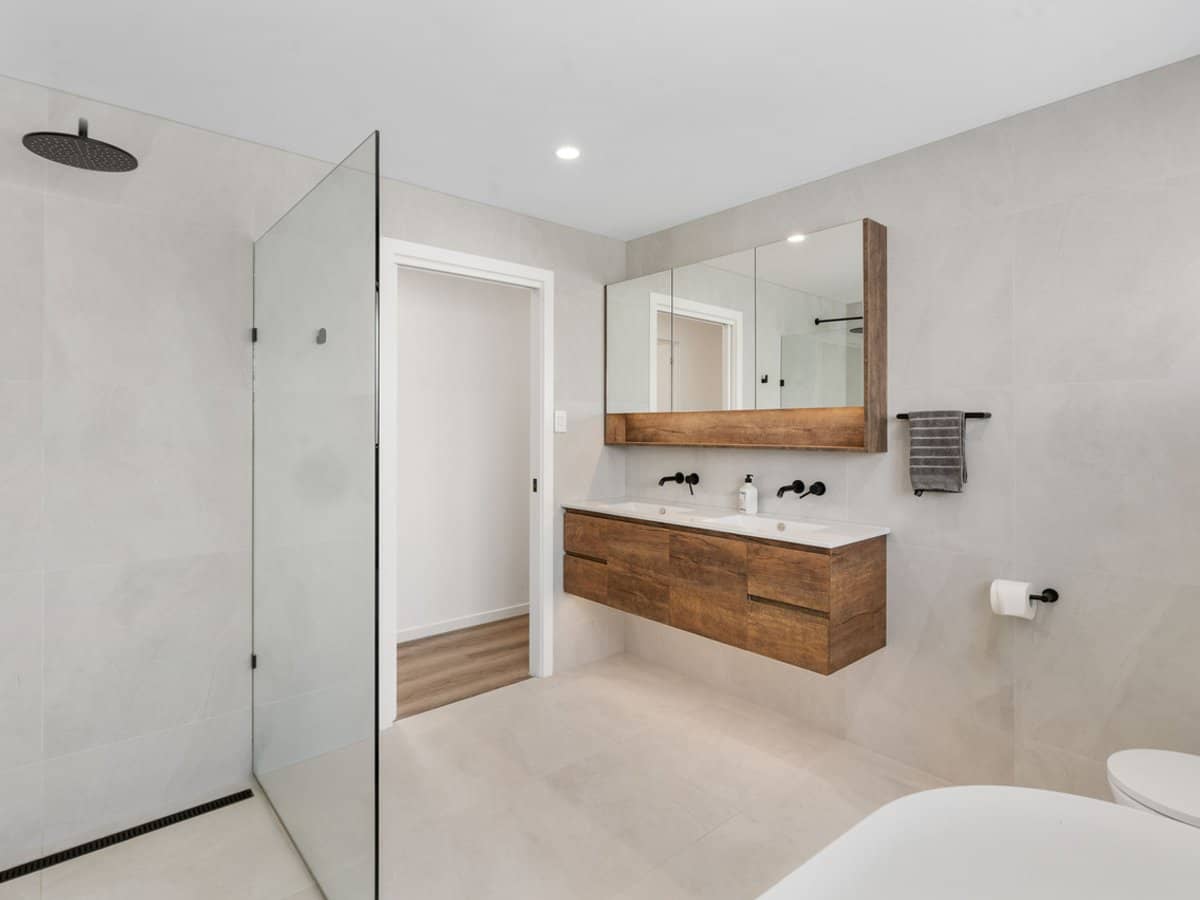 3 Ayrshire Avenue, Benowa Waters - Thumbnail 19