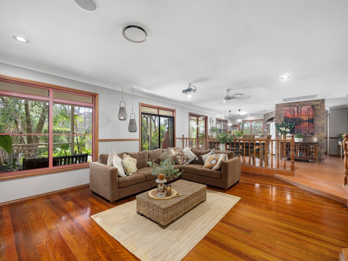 136 Henri Robert Drive, CLAGIRABA - Thumbnail 4