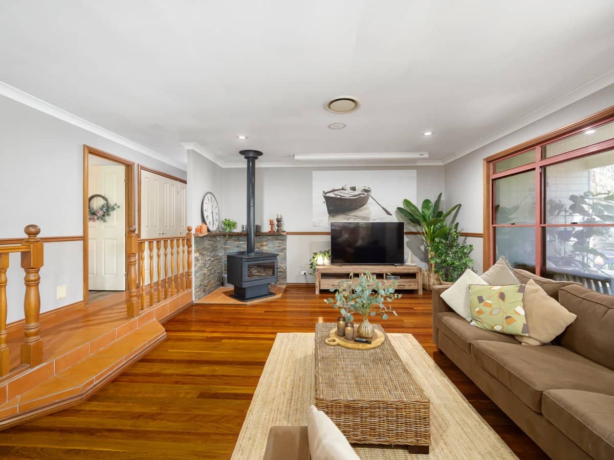 136 Henri Robert Drive, CLAGIRABA - Thumbnail 6