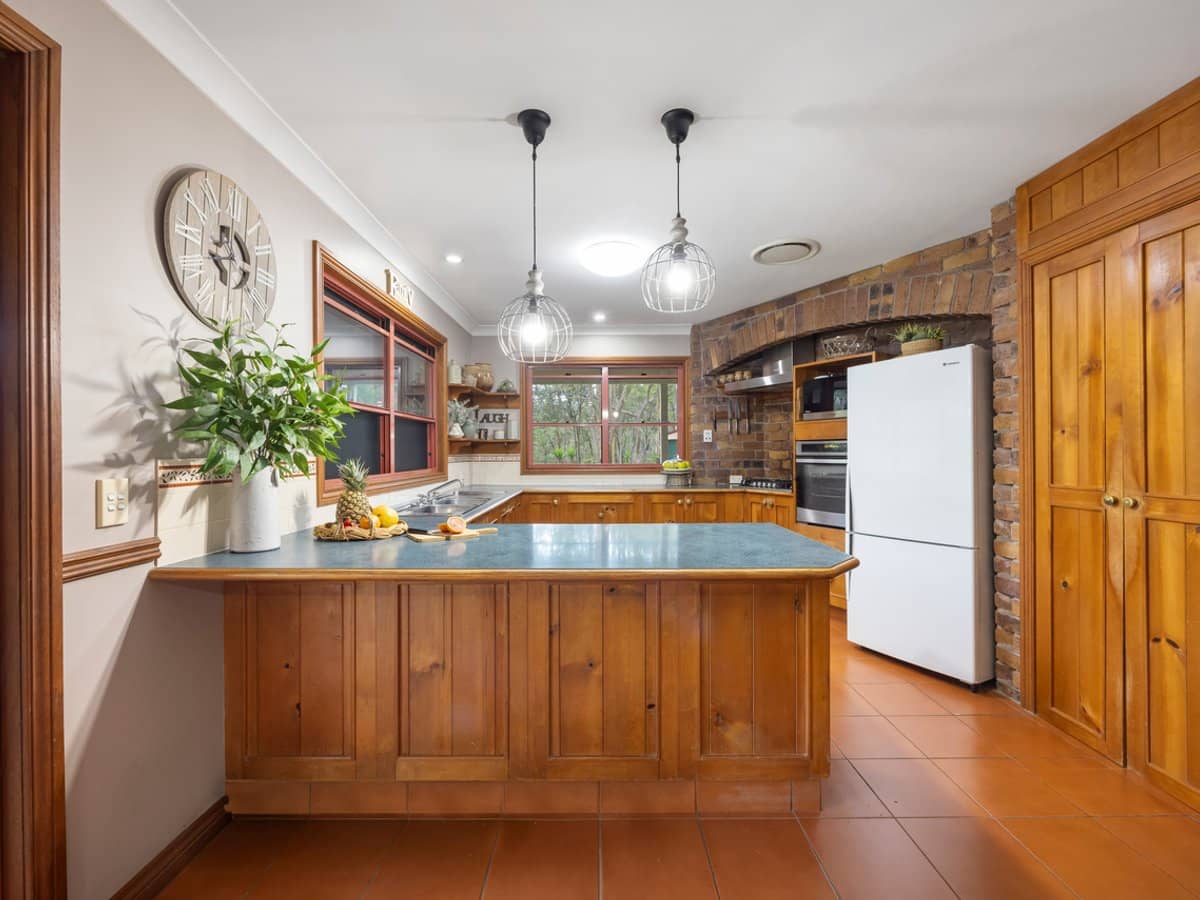 136 Henri Robert Drive, CLAGIRABA - Thumbnail 7