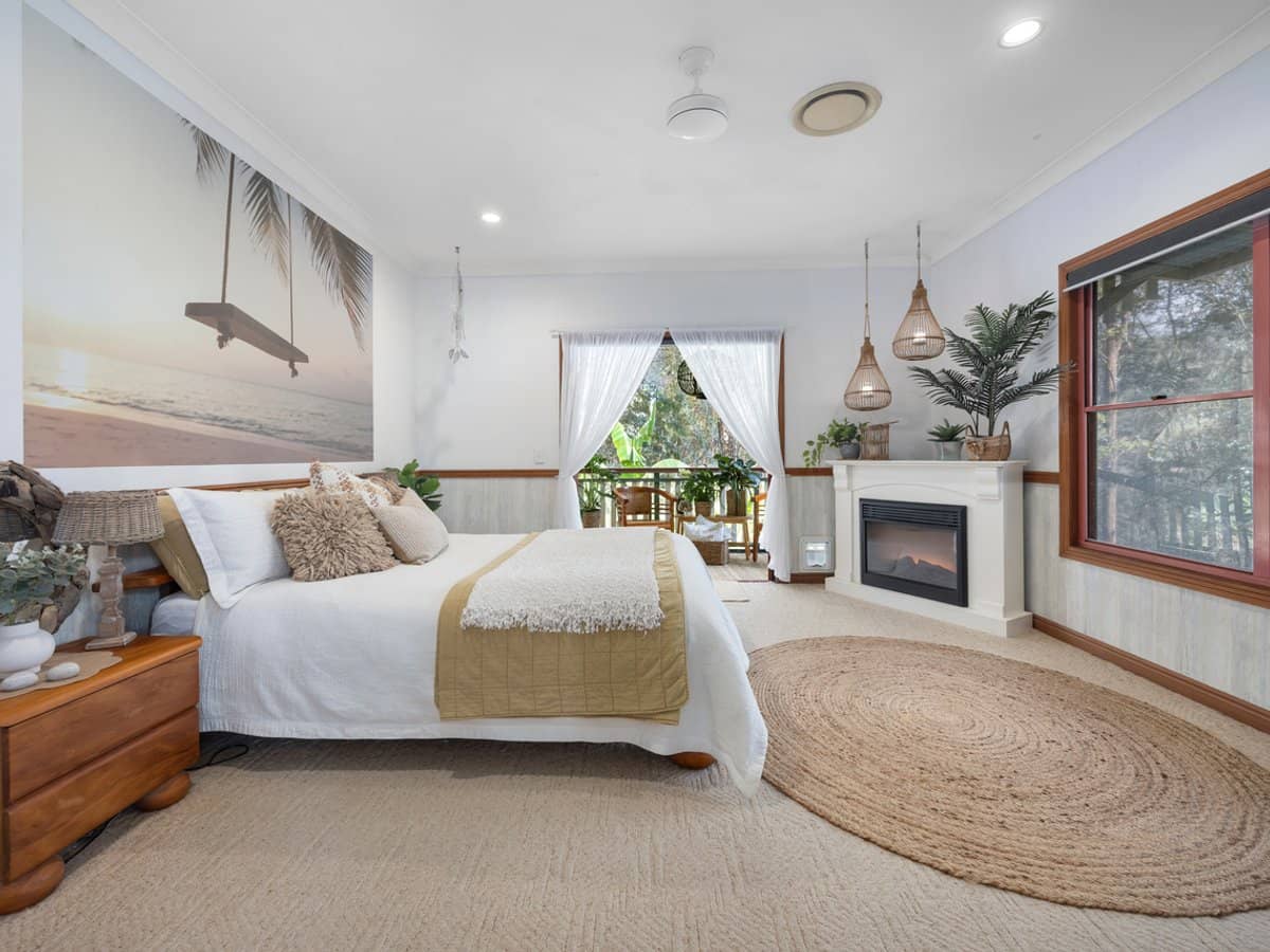 136 Henri Robert Drive, CLAGIRABA - Thumbnail 11