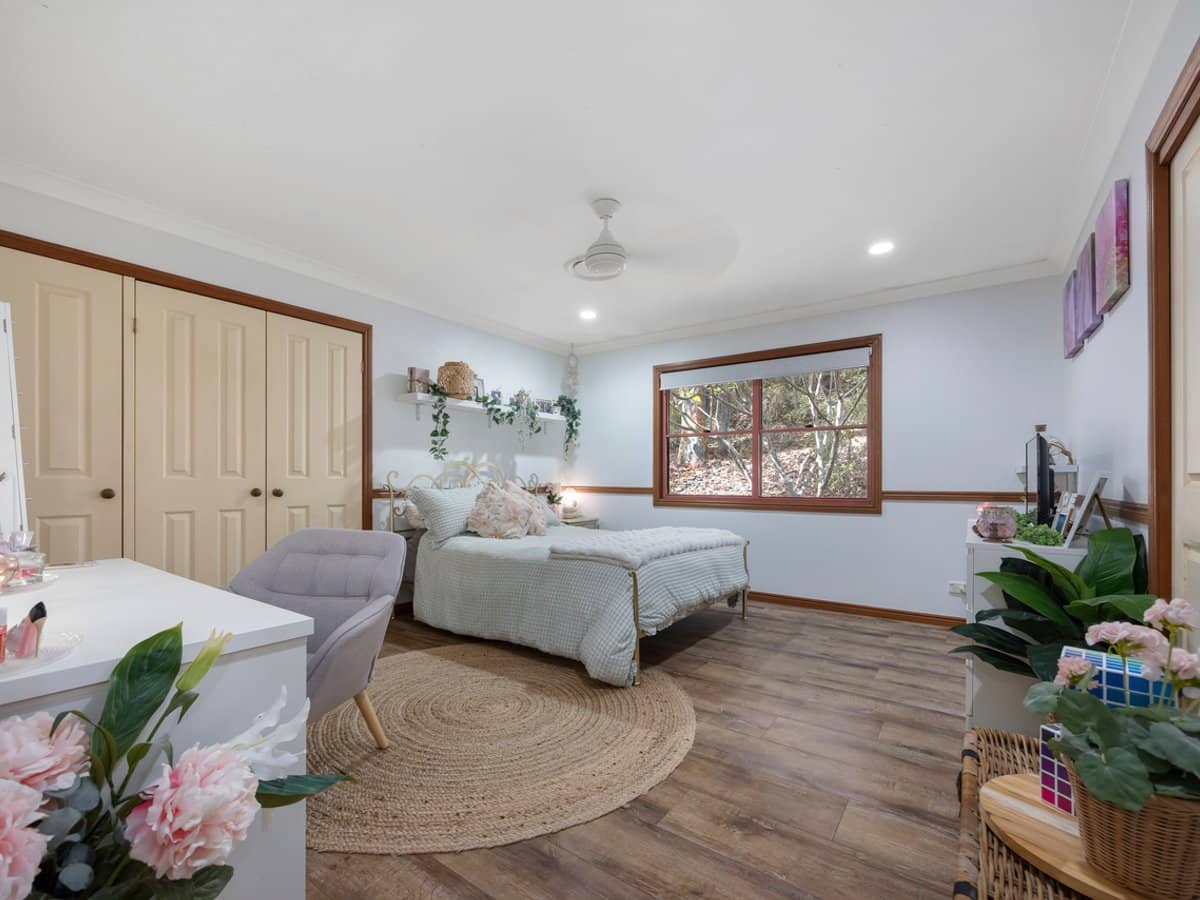 136 Henri Robert Drive, CLAGIRABA - Thumbnail 15