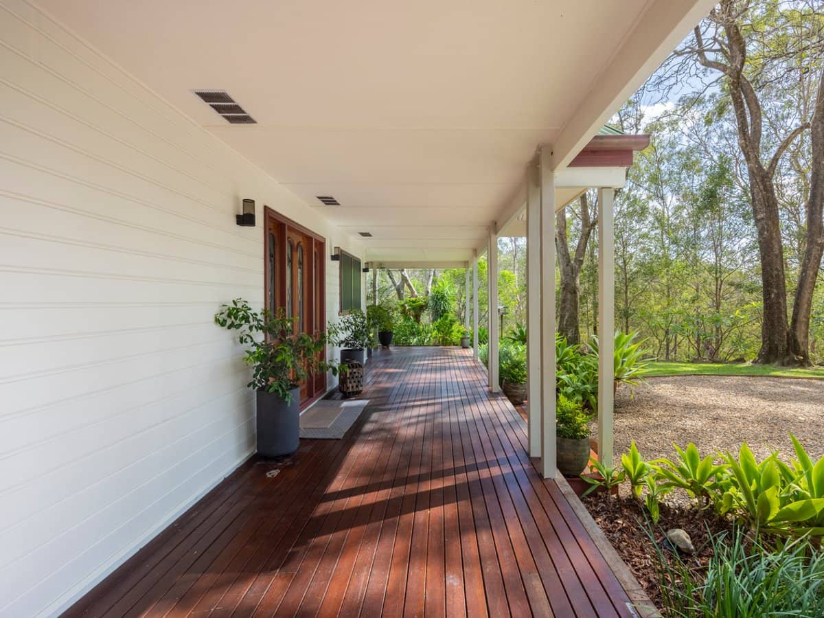 136 Henri Robert Drive, CLAGIRABA - Thumbnail 19