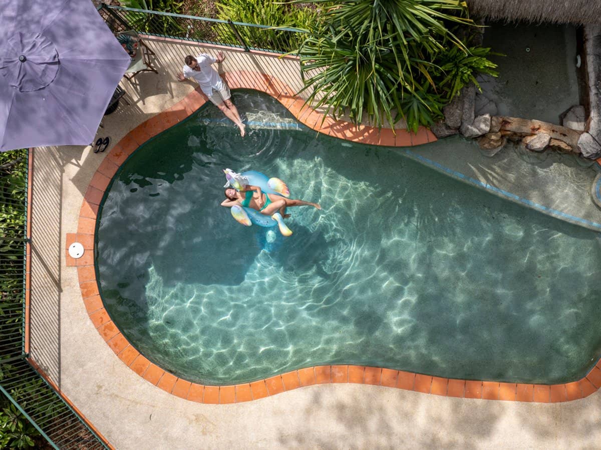 136 Henri Robert Drive, CLAGIRABA - Thumbnail 24