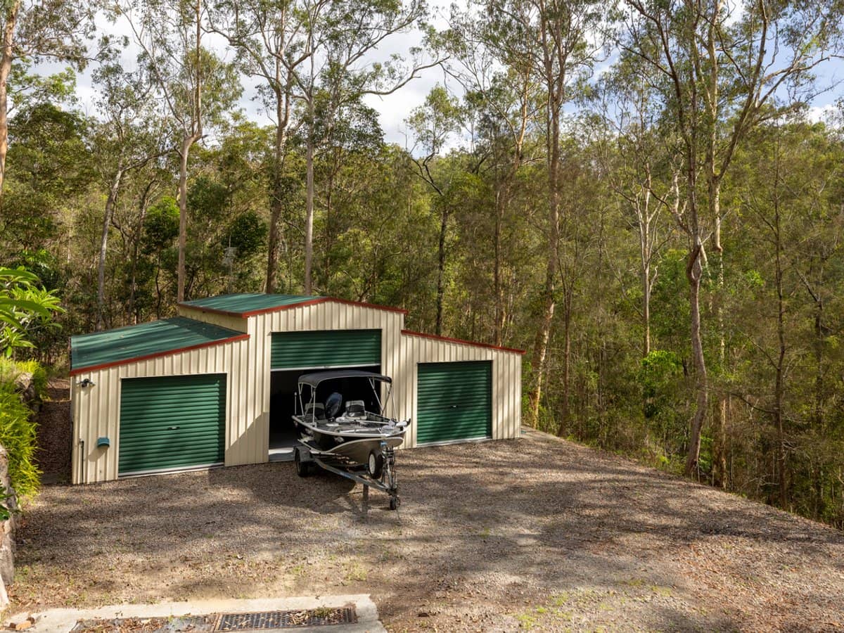 136 Henri Robert Drive, CLAGIRABA - Thumbnail 27