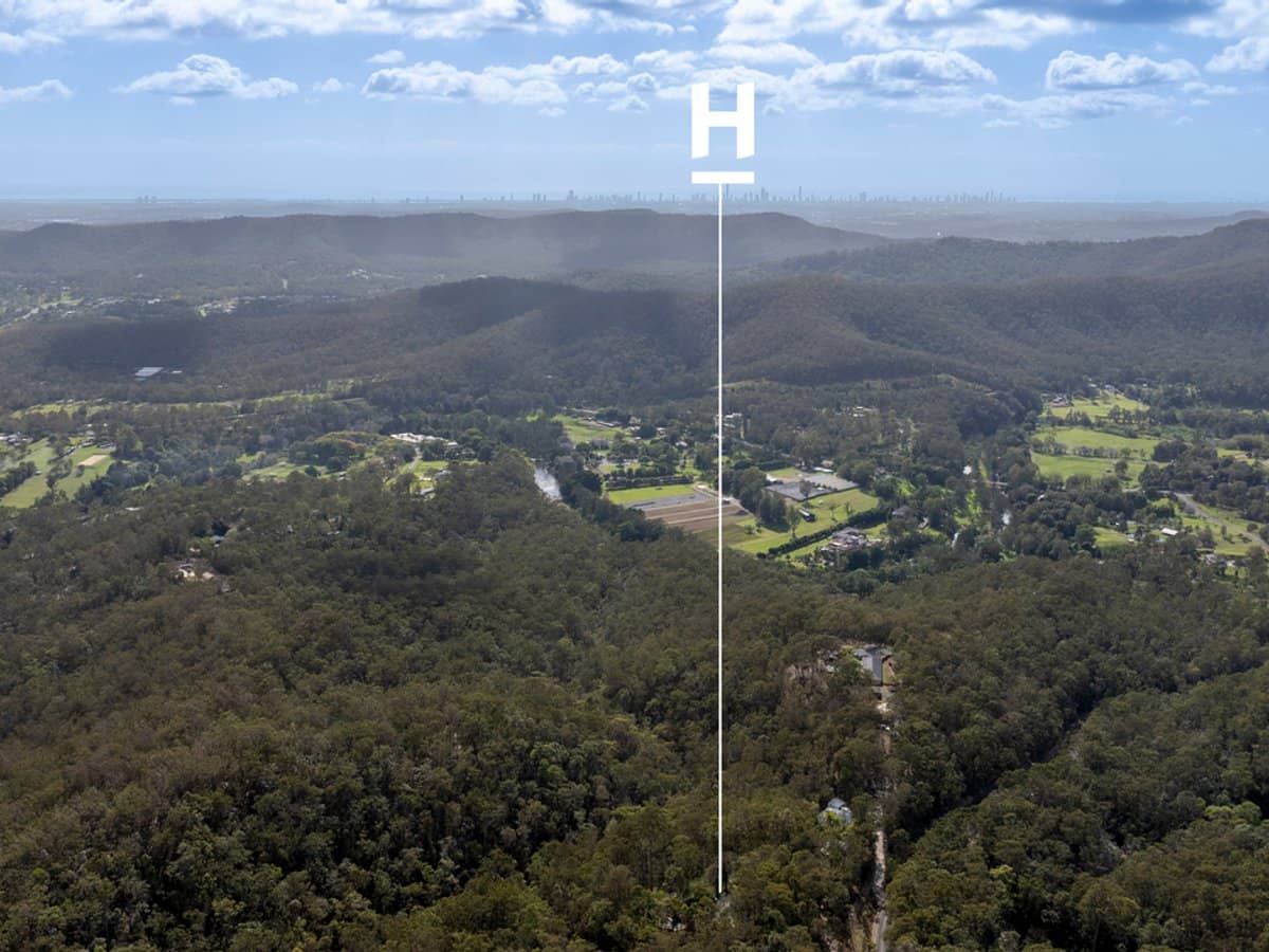 136 Henri Robert Drive, CLAGIRABA - Thumbnail 30